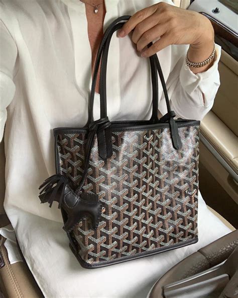 goyard artois paris|goyard artois tote bag price.